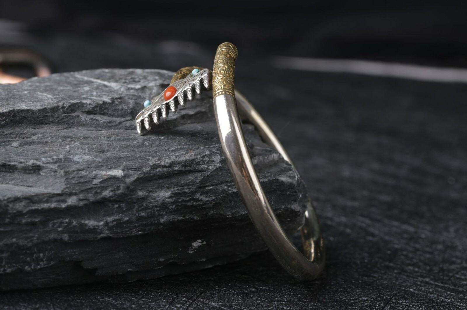 A24 Armspange buddhistisch Waffe des Bajie Reise in den Westen Silber 925 Achat