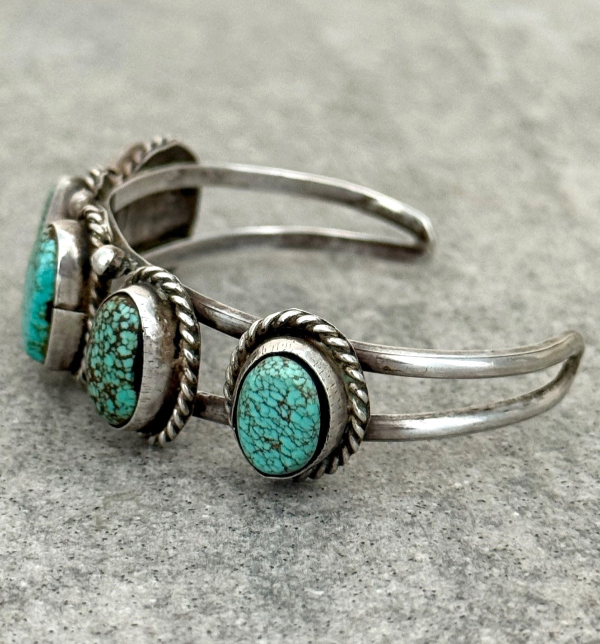 Vintage Native American Navajo NUMBER 8 MINE Turquoise Sterling Bracelet 6.7 in