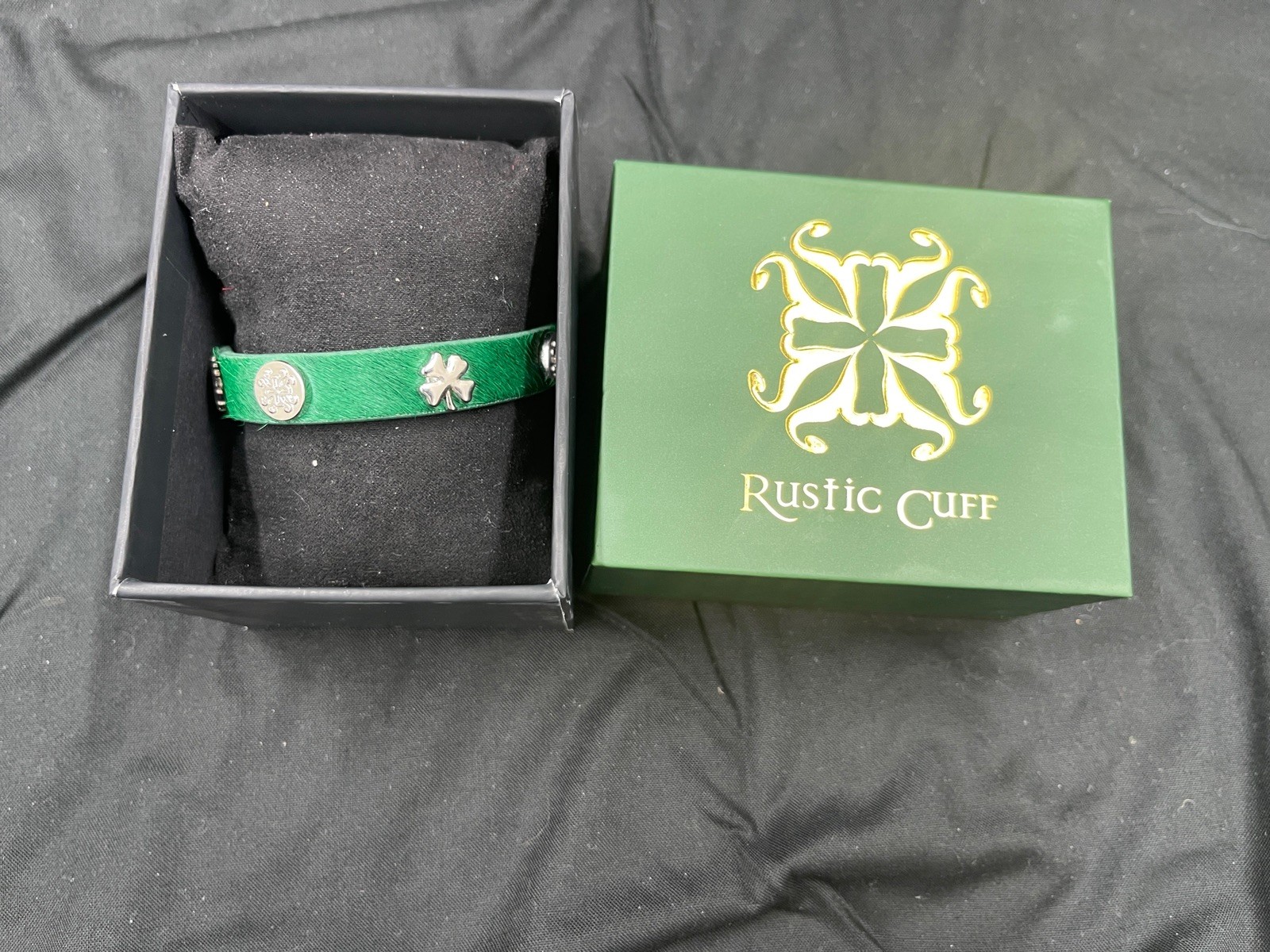 Rustic Cuff Meagen Emerald Green Calf Skin Leather Single Wrap Bracelet w/Clover