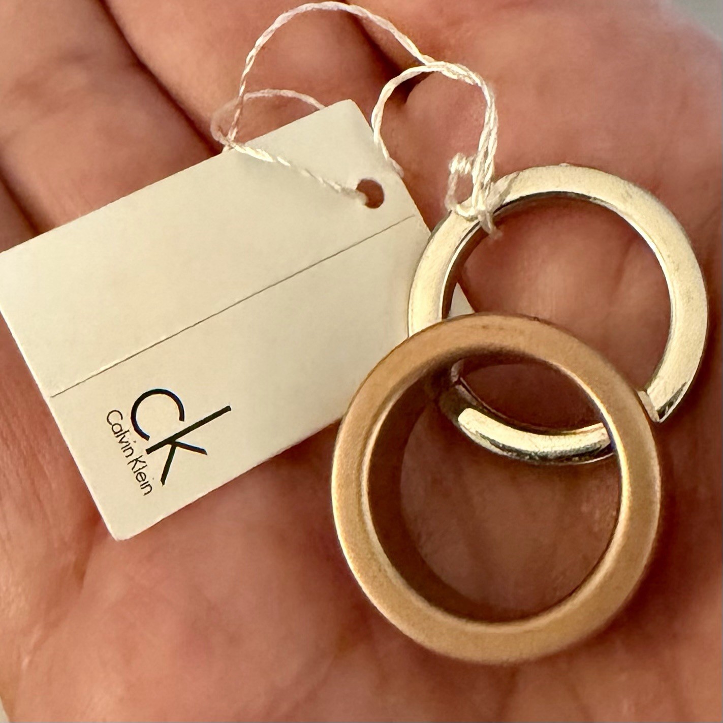 NIB Calvin Klein Two-Tone Interlocking Band Ring – Silver & Rose Gold Steel Sz 6