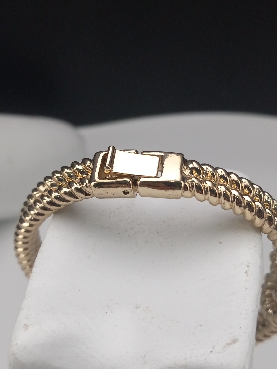 Gold Tone Love Knot Textured Twisted Design Size 7 Push Lock Bracelet