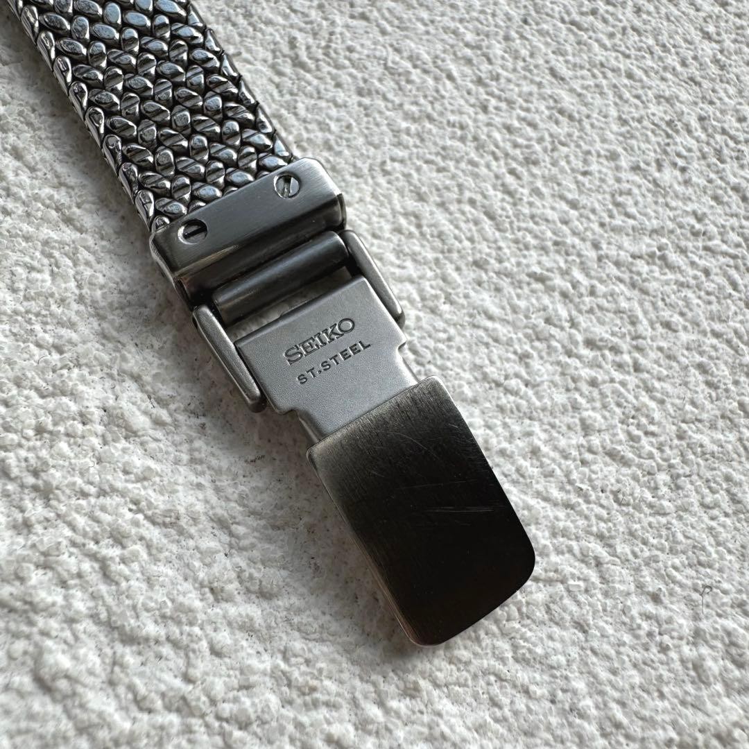 SEIKO Credor 8420-6690 Rectangular Shell Dial Silver 18K SS Used Authentic