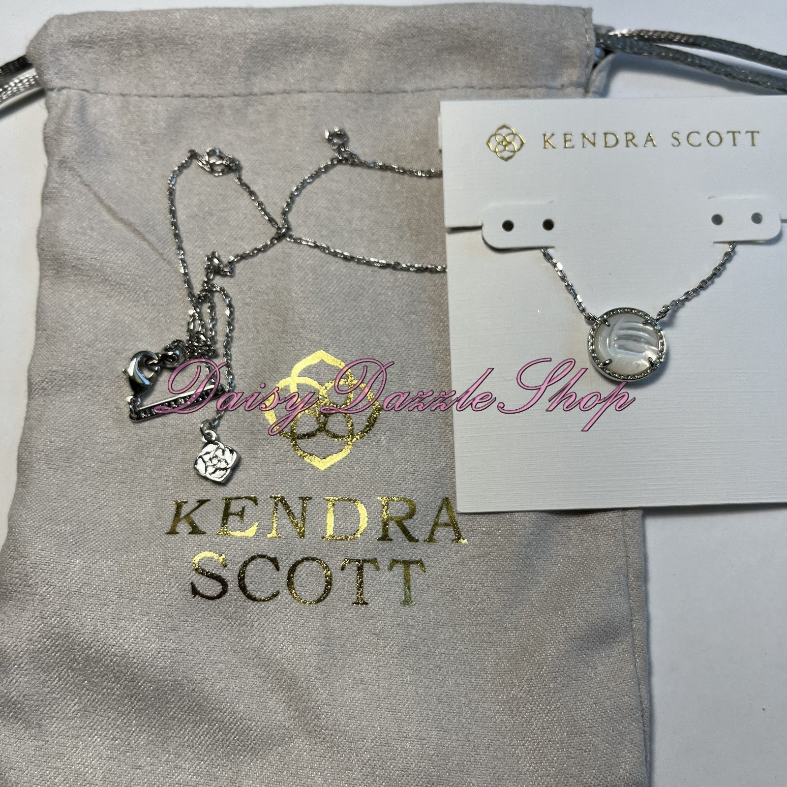 🏐Kendra Scott Volleyball Silver Short Pendant Necklace White Mother-of- Pearl🏐