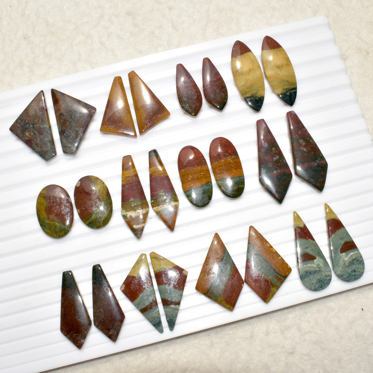 Natural Blood Stone Matching Pair Cabochon Loose Gemstone B704