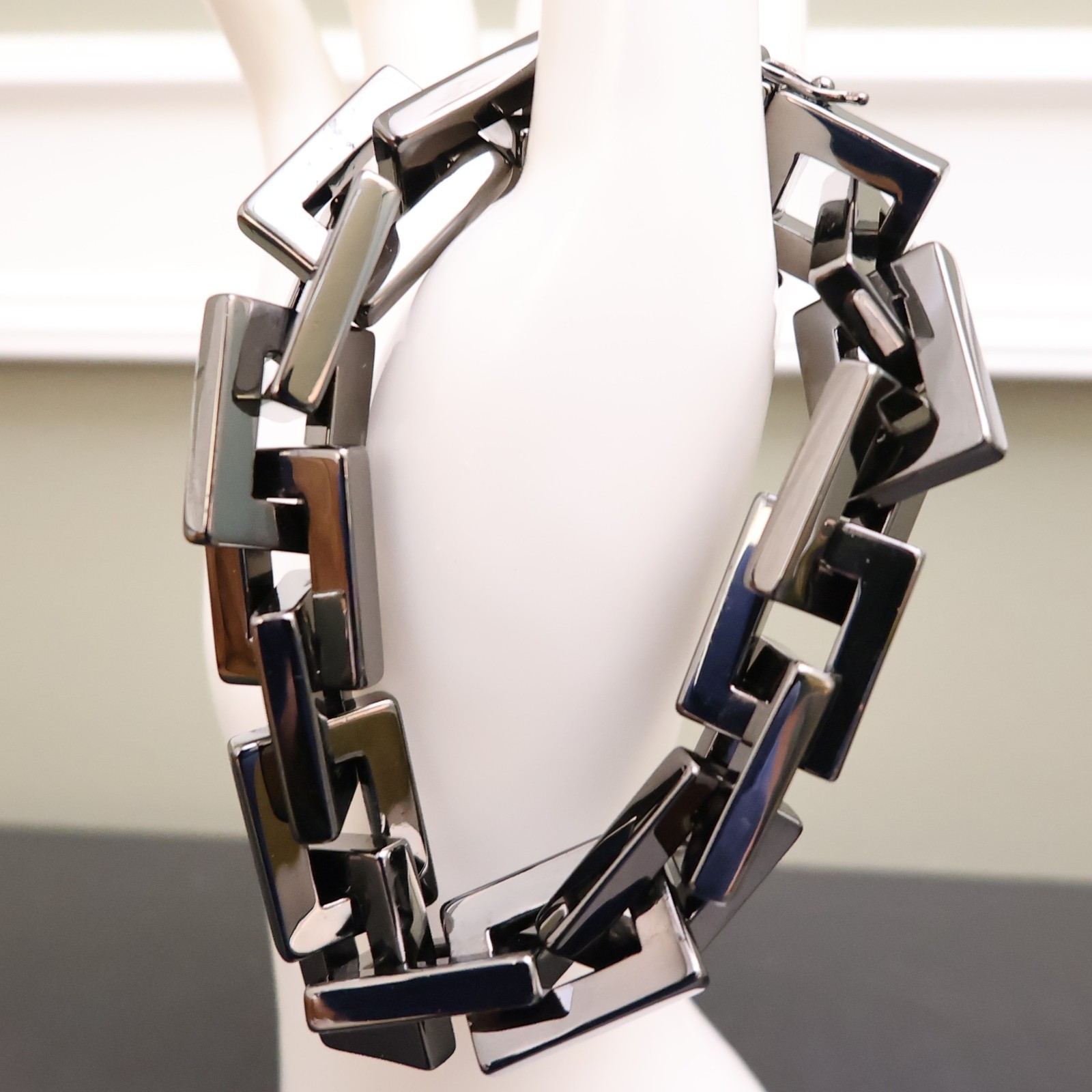 Bronzo Italia bracelet Milor status chain gunmetal rectangle links magnet 7.25in