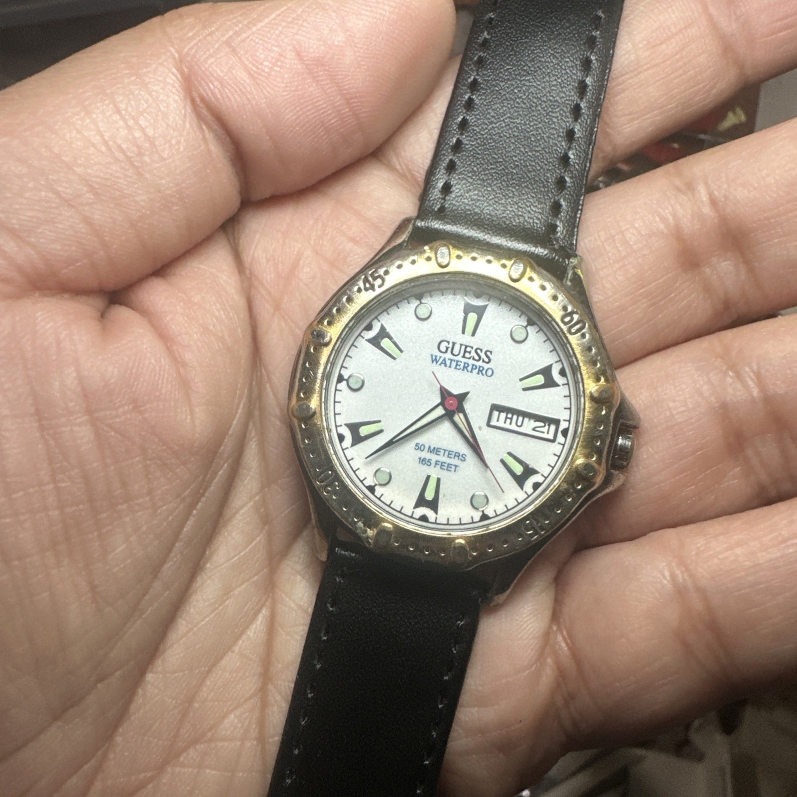 Works Vintage Guess Waterpro Mens Watch Diver Style Bezel Work 37mm Black 7.5”