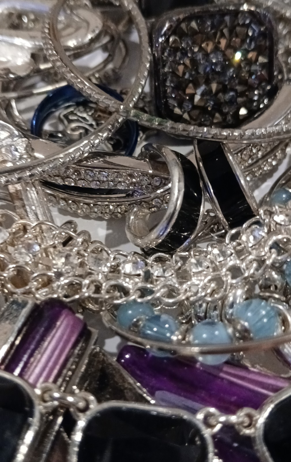 Gorgeous Silvertone Mixed Jewelry Lot