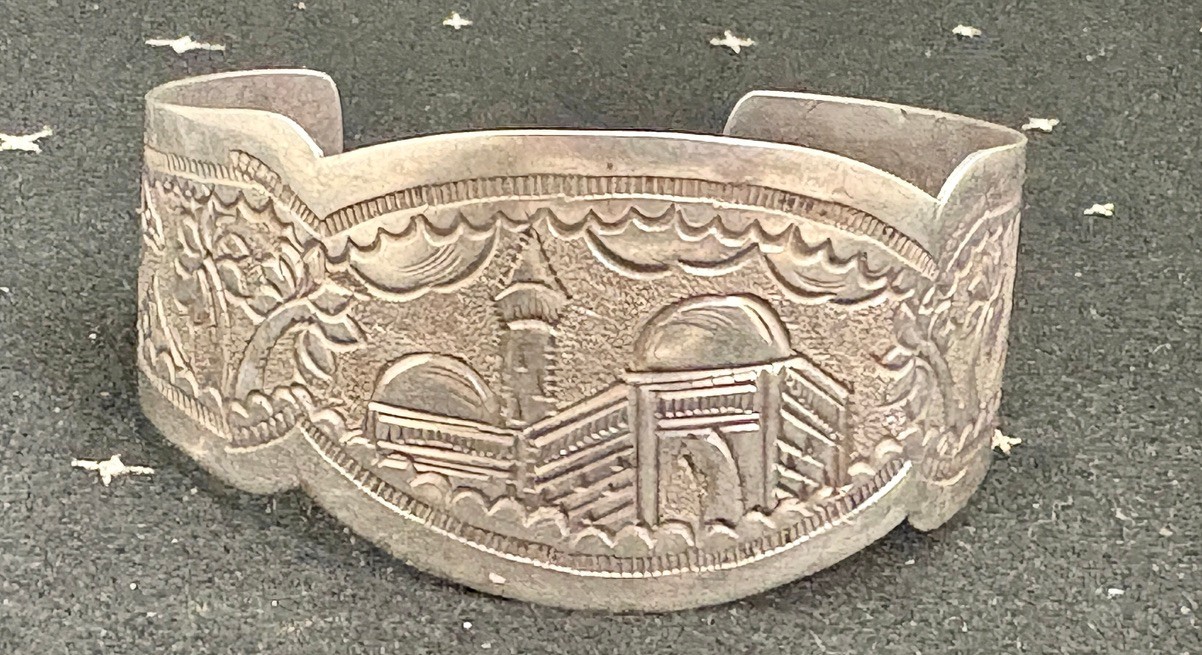 Vintage Tested Sterling Silver Middle Eastern Style Cuff Bracelet USA 22.4 Gr.￼