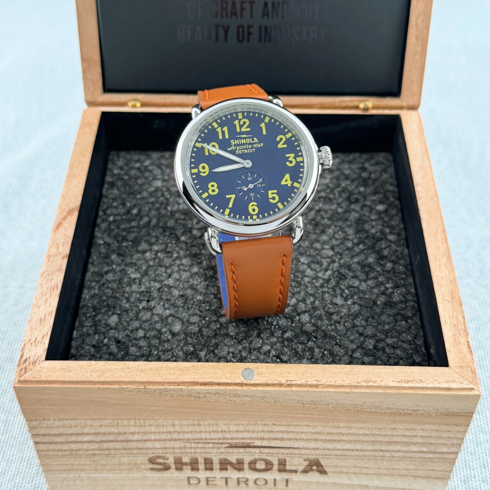 Shinola Runwell Quartz 41mm Slate Collegiate Blue Dial Argonite 1069 Men’s Watch