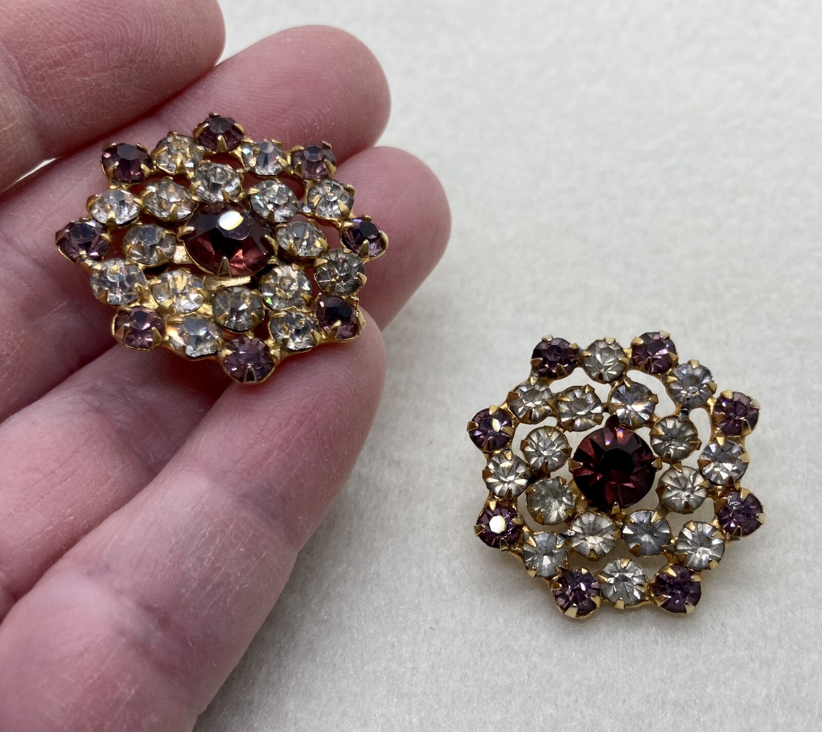 Vtg Earrings Clip On Round Pave Stud Prong Set Purple Clear Rhinestone Gold-tone