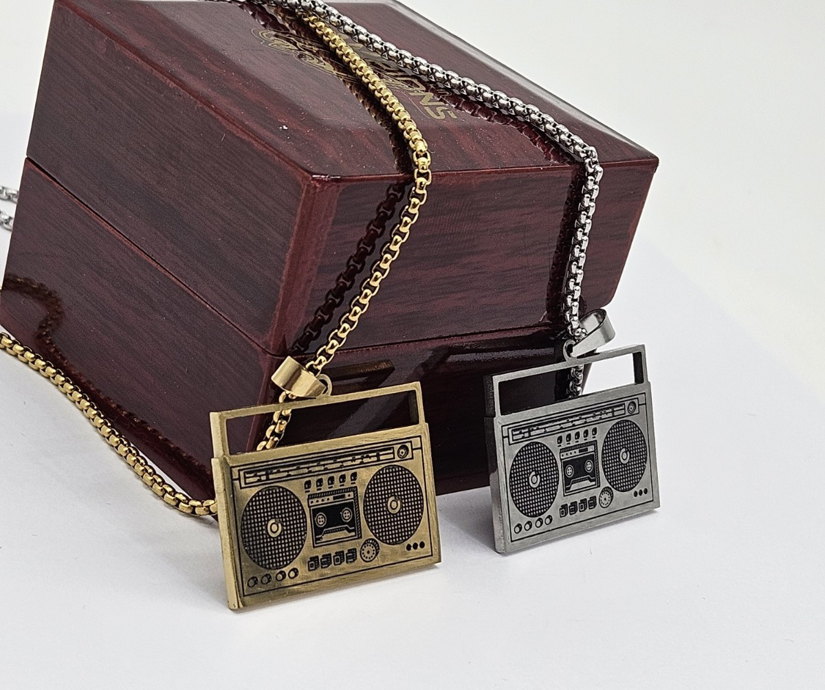 Retro Boombox Pendant Necklace – Music Theme Fashion Jewelry – Unisex Chain