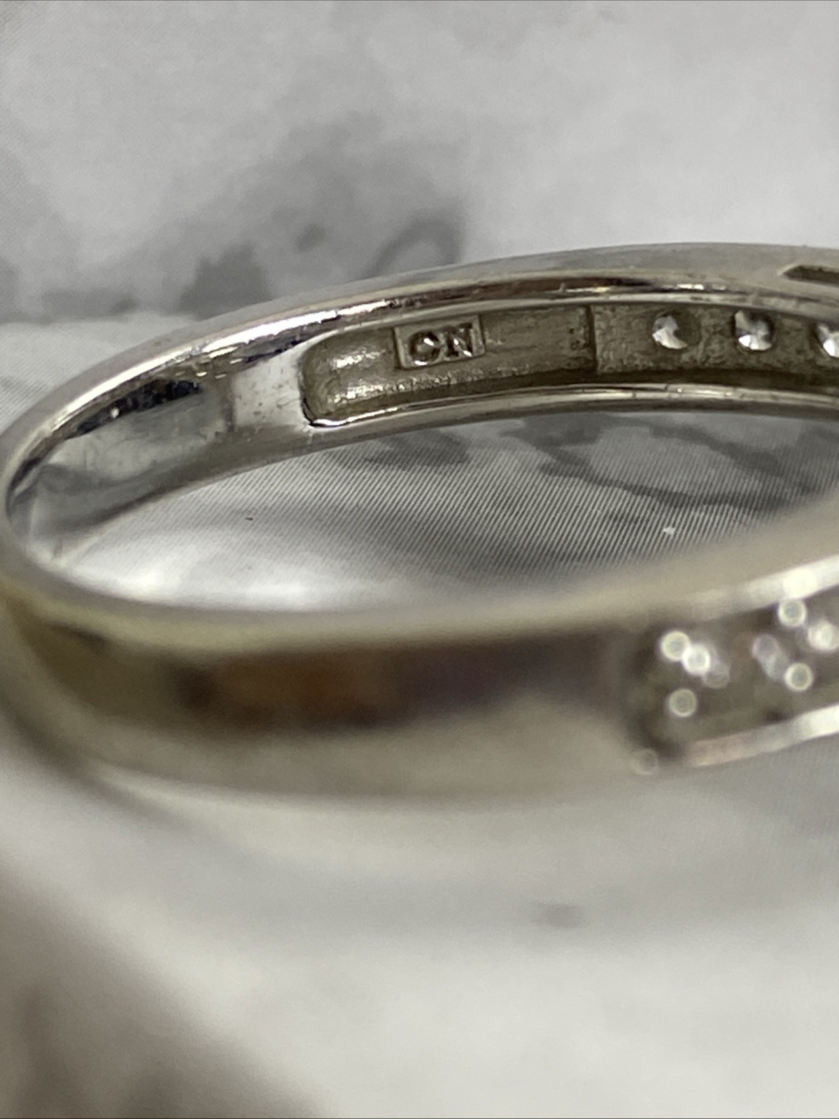 CN Womens Sterling Silver 925 CZ Heart Ring Size 9 Fashion 5.59g