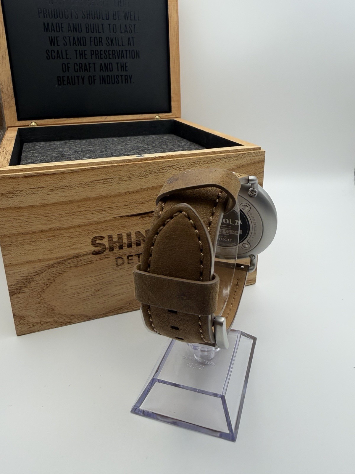 Shinola Argonite-1069 Quartz Watch White Dial Arabic Numerals Brown Strap Box