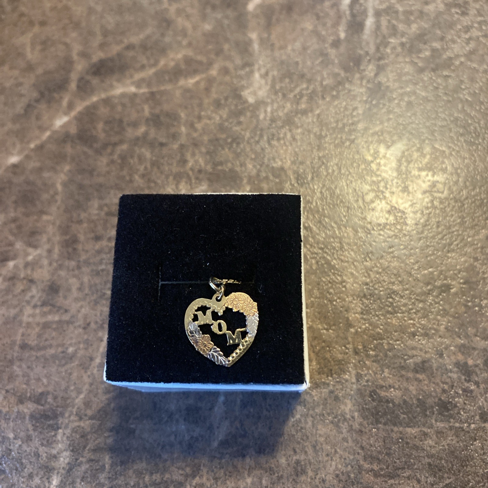 14 Karat Gold Filled Heart Pendant With Gold Chain 9”