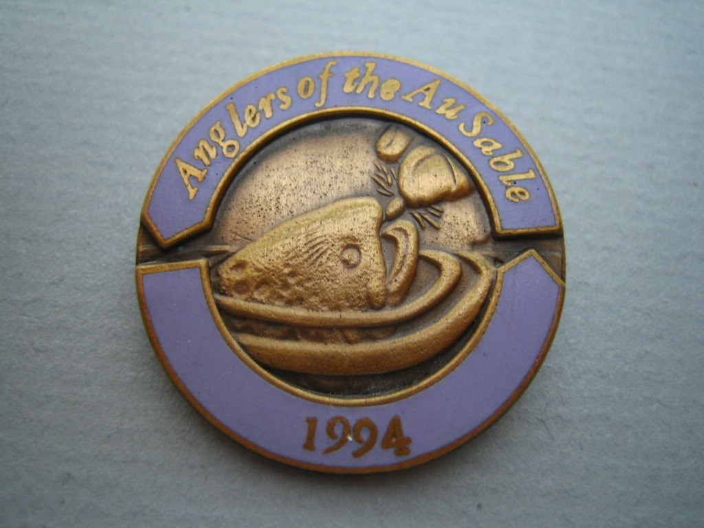 VINTAGE 1994 GOLD TONE & ENAMEL ANGLERS of the AU SABLE LAPEL PIN