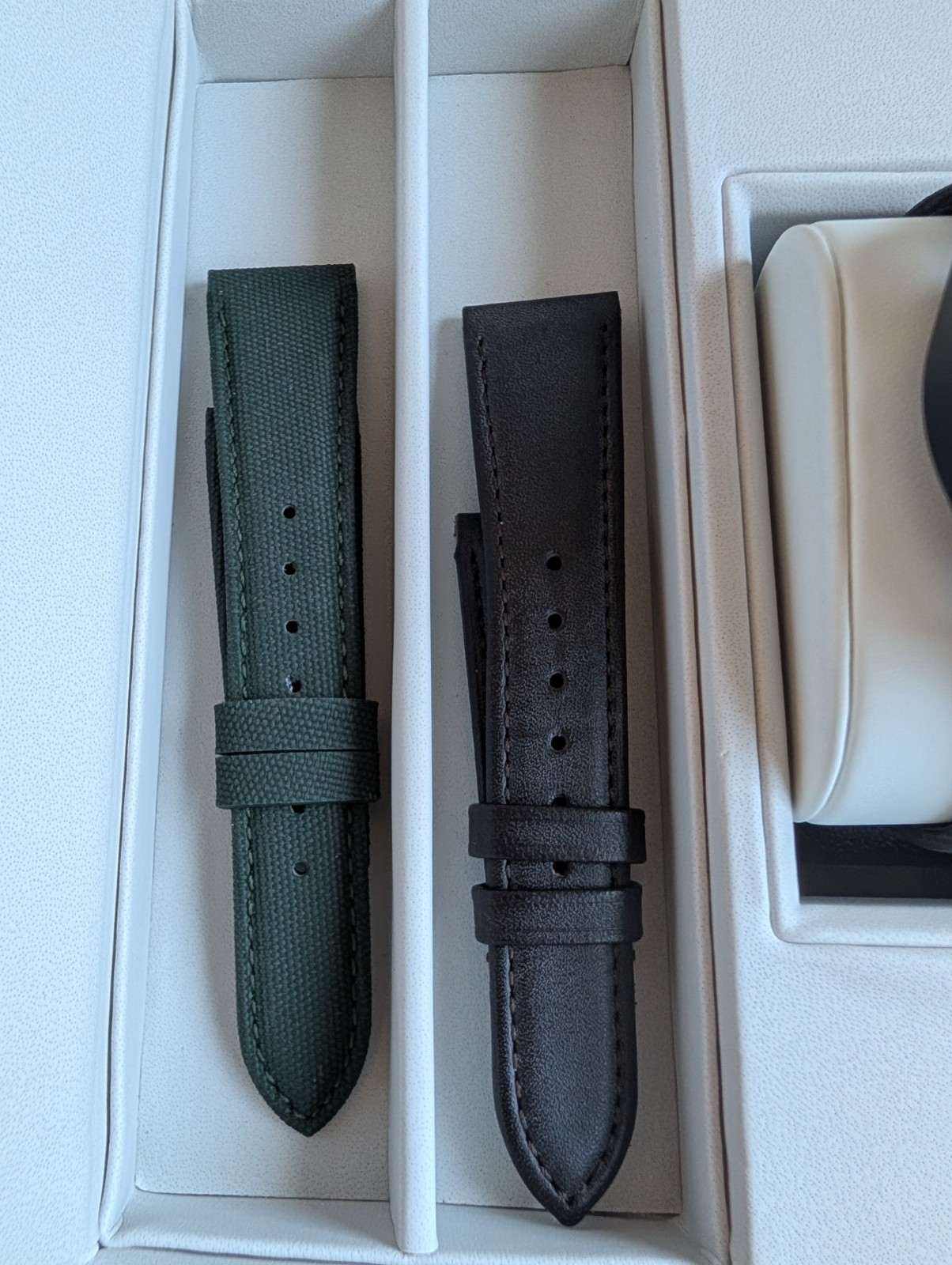 Zenith Pilot Automatic Black Ceramic 40mm 49.4000.3620/21.I001 Full Set