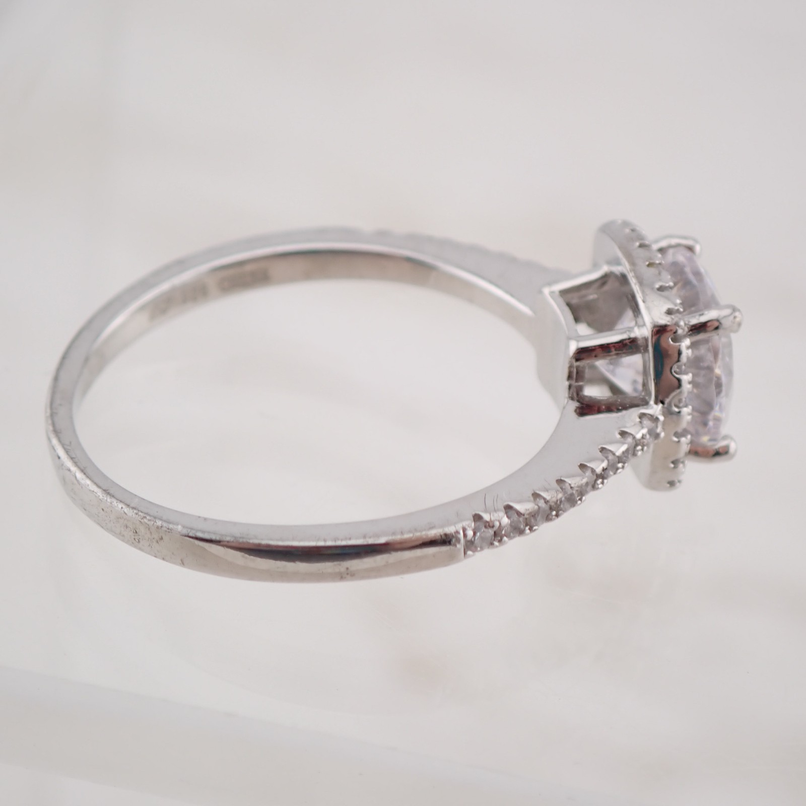 Vintage Sterling Silver CZ with Accents Size 8.75 Ring Weighs 3.2 grams