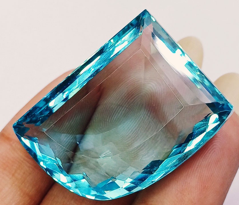 Certified Aquamarine 99.20 Ct Fancy Shape Loose Gemstones