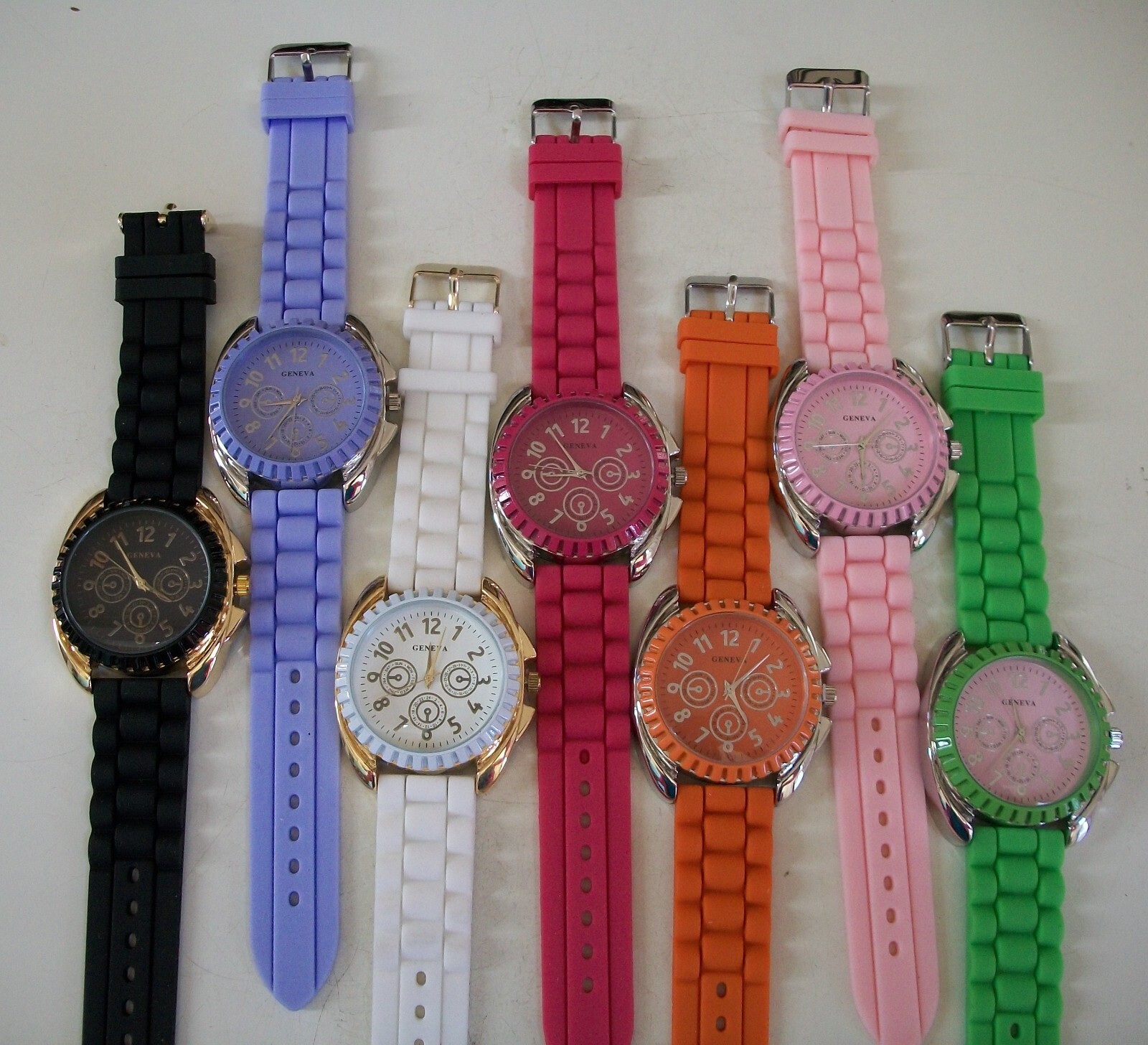 Women’s Pink, White, Green, Blue, Black, Orange, Beige Silicon Band Casual Watch