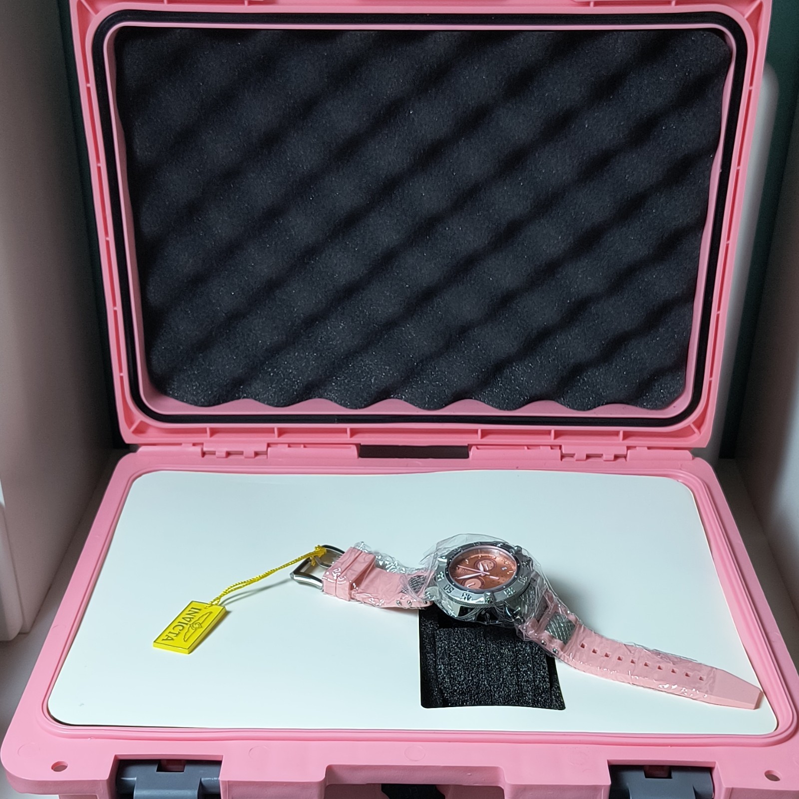 Invicta Subaqua Noma III Pink Dial Swiss Ronda Z60 50mm W/ Pink Hard Case. NEW