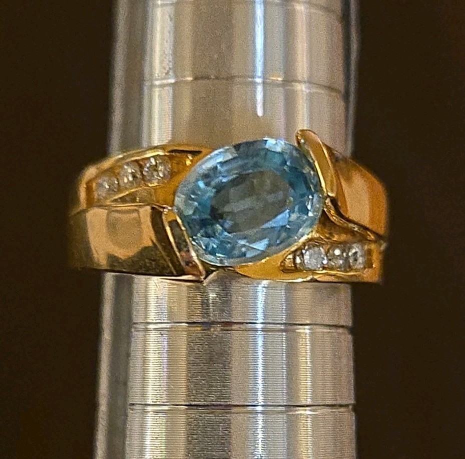 VTG 14K Solid Yellow Gold Natural Blue Zircon Ring with 6 Diamonds Size 5 ESTATE