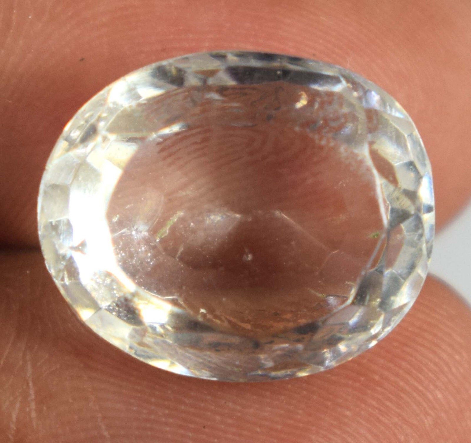 White Montana Sapphire 9.05 Ct/12 mm Natural Oval Gemstone Certified B97819