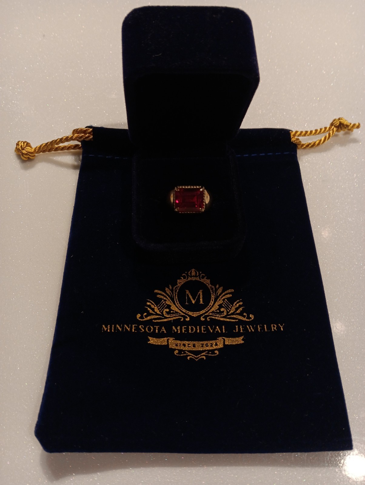 10k yellow gold ruby ring. Size 9