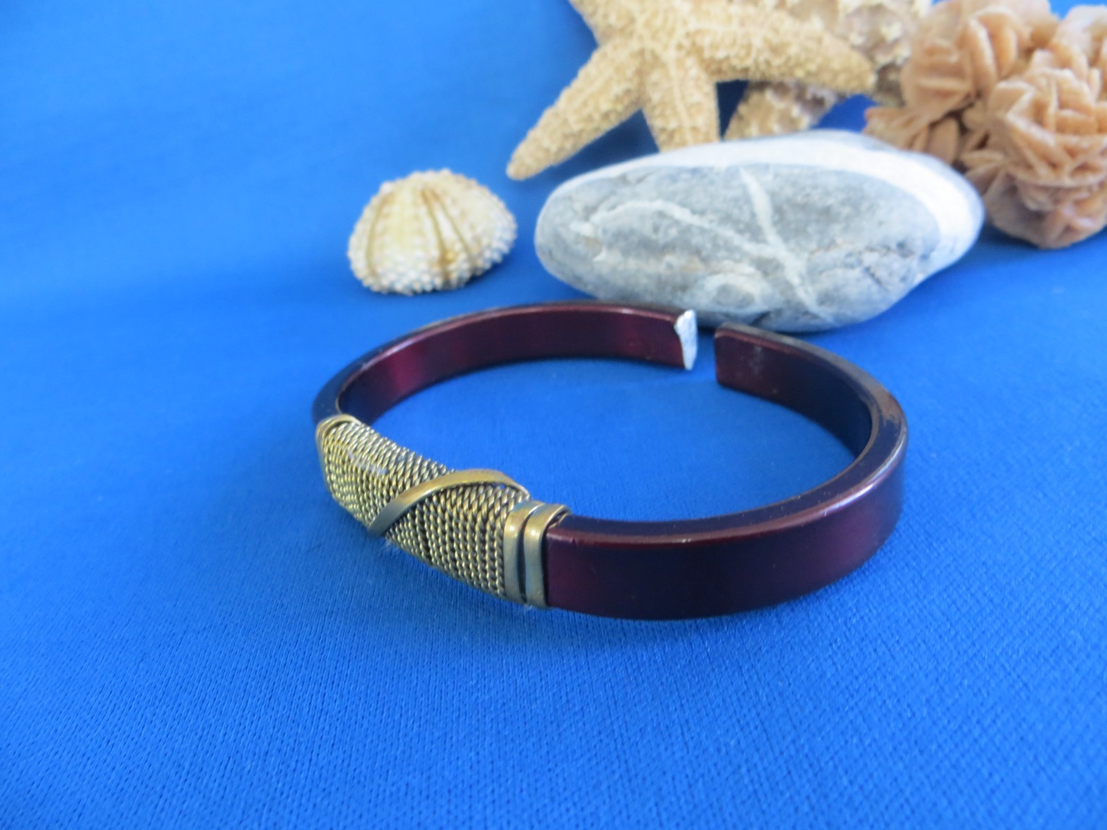 AFRICAN JEWELRY KENYA HAND-CRAFTED CLAD WHITE METAL AND BRASS WIRE BRACELET A