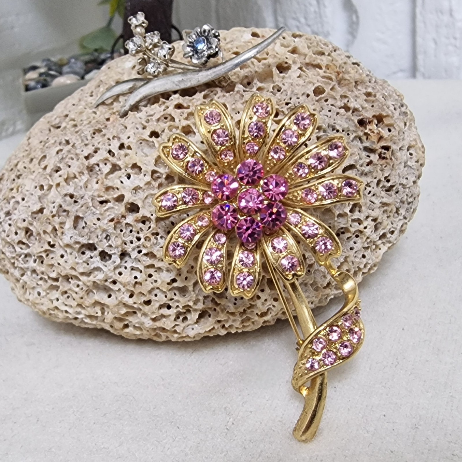 Vintage Floral Rhinestone Brooch Lot – Gold Pink & Silver Blue Flower Jewelry