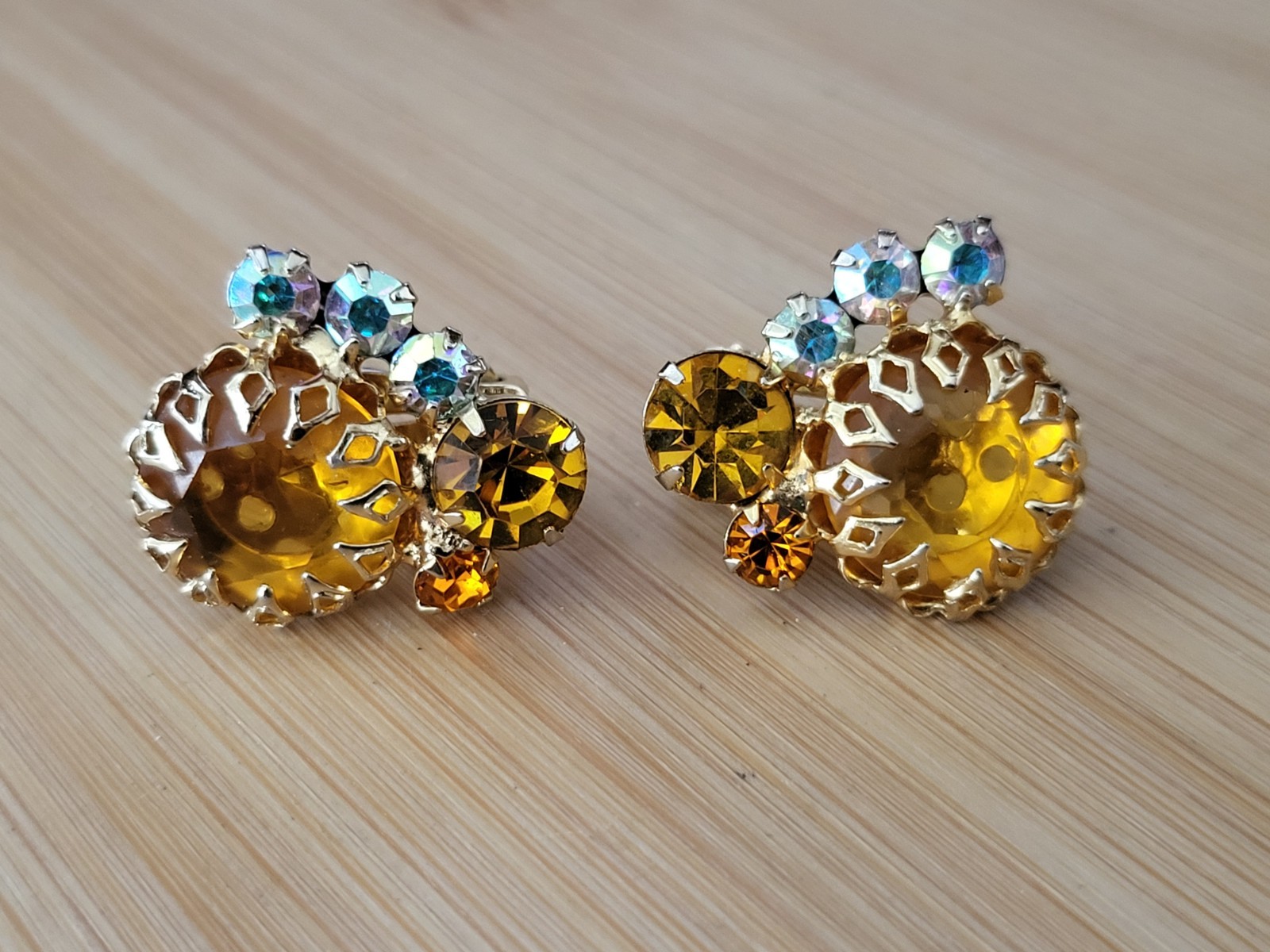 Verified* Vtg Juliana D&E Topaz Orange AB Rhinstone Dog Tooth Prong Earrings