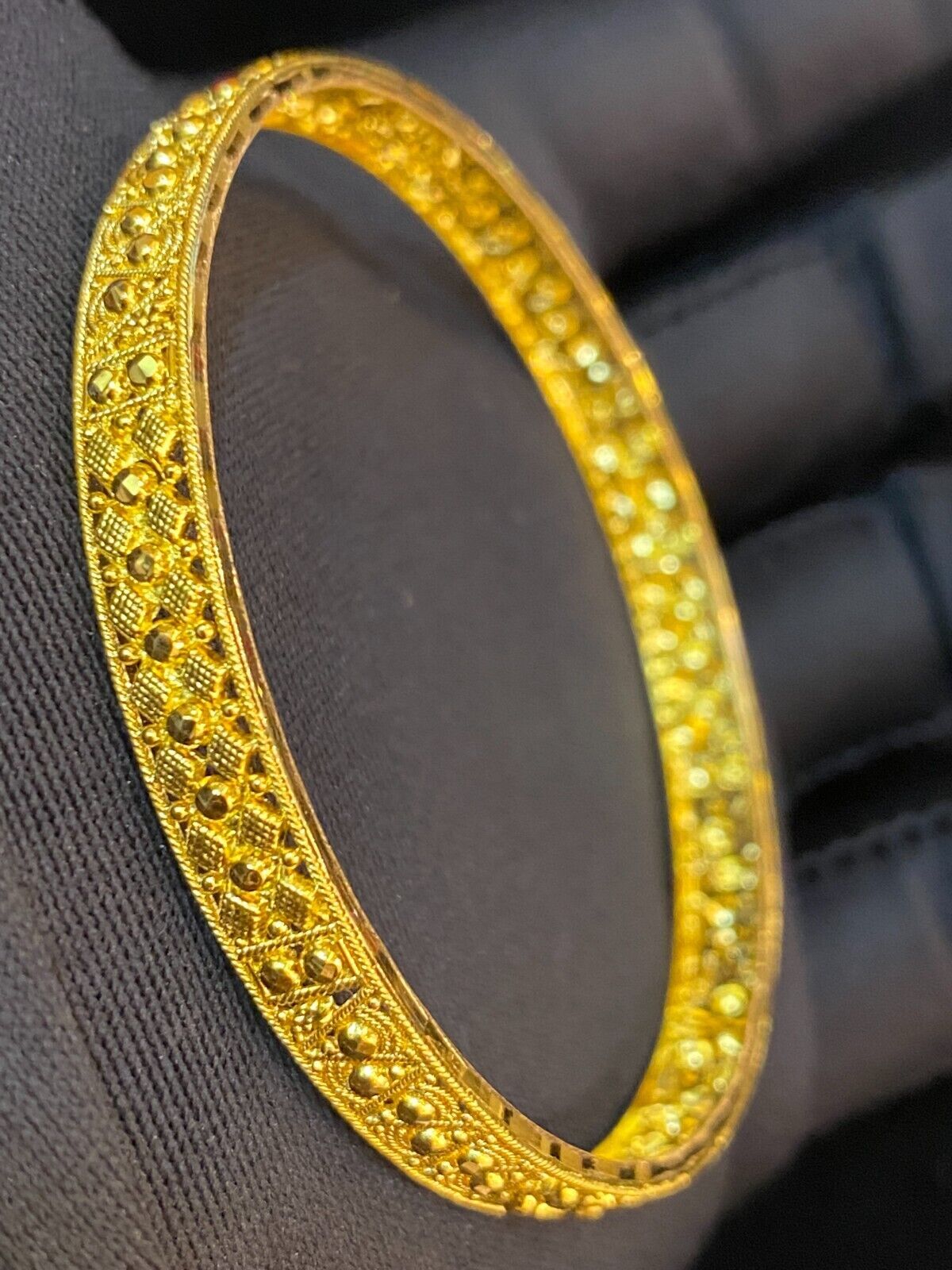 Gorgeously Dubai Handmade 6.40MM Bangle Bracelet In 916 Solid 22K Yellow Gold