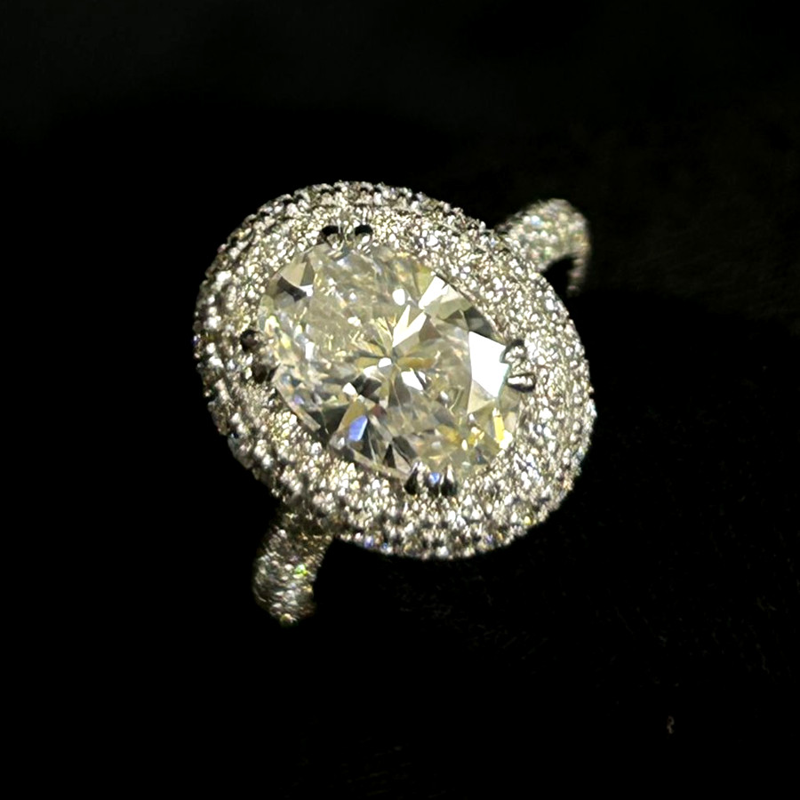 DEFECTIVE without packaging 230TCW Oval Cut Moissanite Halo Proposal Eng G3D