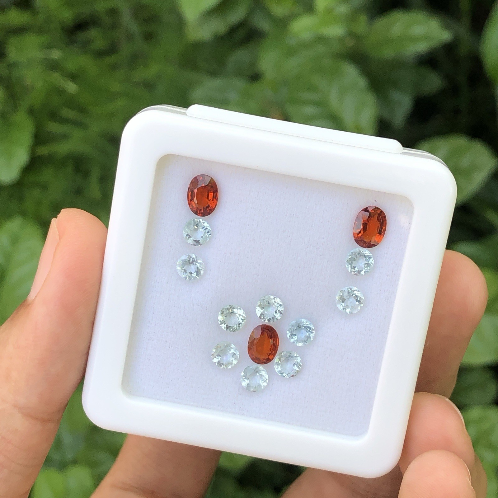 Natural Aquamarine Spessartite Garnet 6.76ct 13pc Loose Gemstone Lot