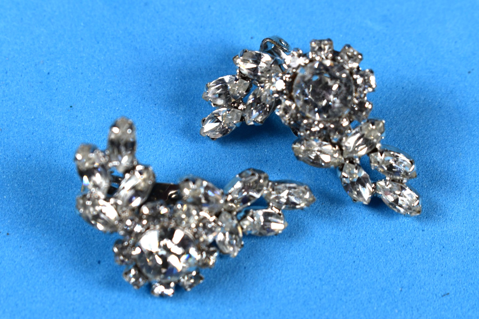 Vintage Quality Bridal Special Occasion Rhinestone Clip-on Earrings 1.5″