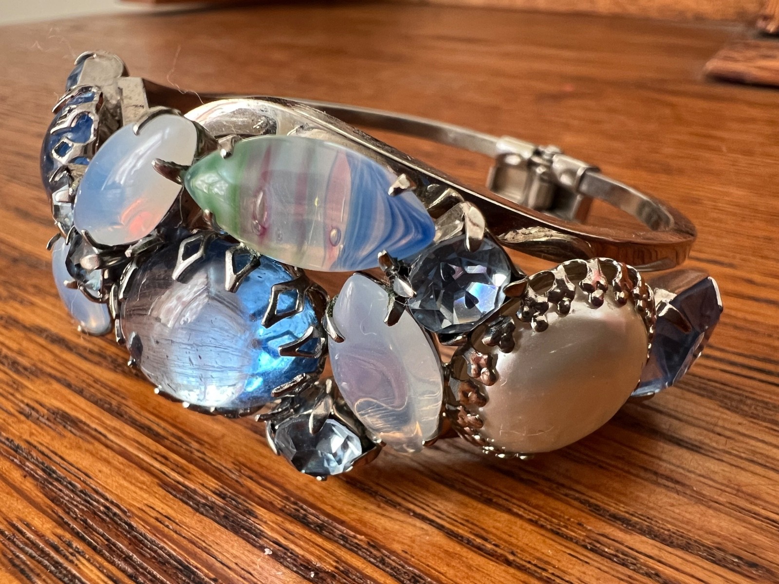 A132 Vintage Juliana Blue Glass Givre Cabochon Pearl Silve Clamper Bracelet