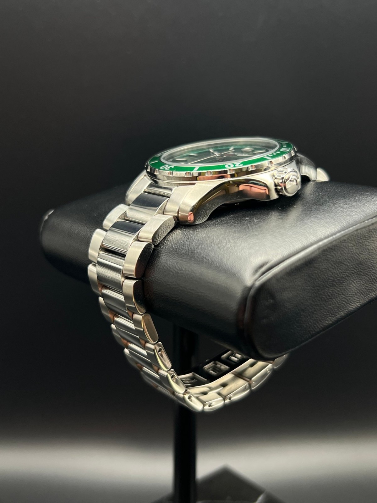 🔥 Movado Series 800 Green Dial 40mm Stainless Steel Watch – Box – Excellent 🔥