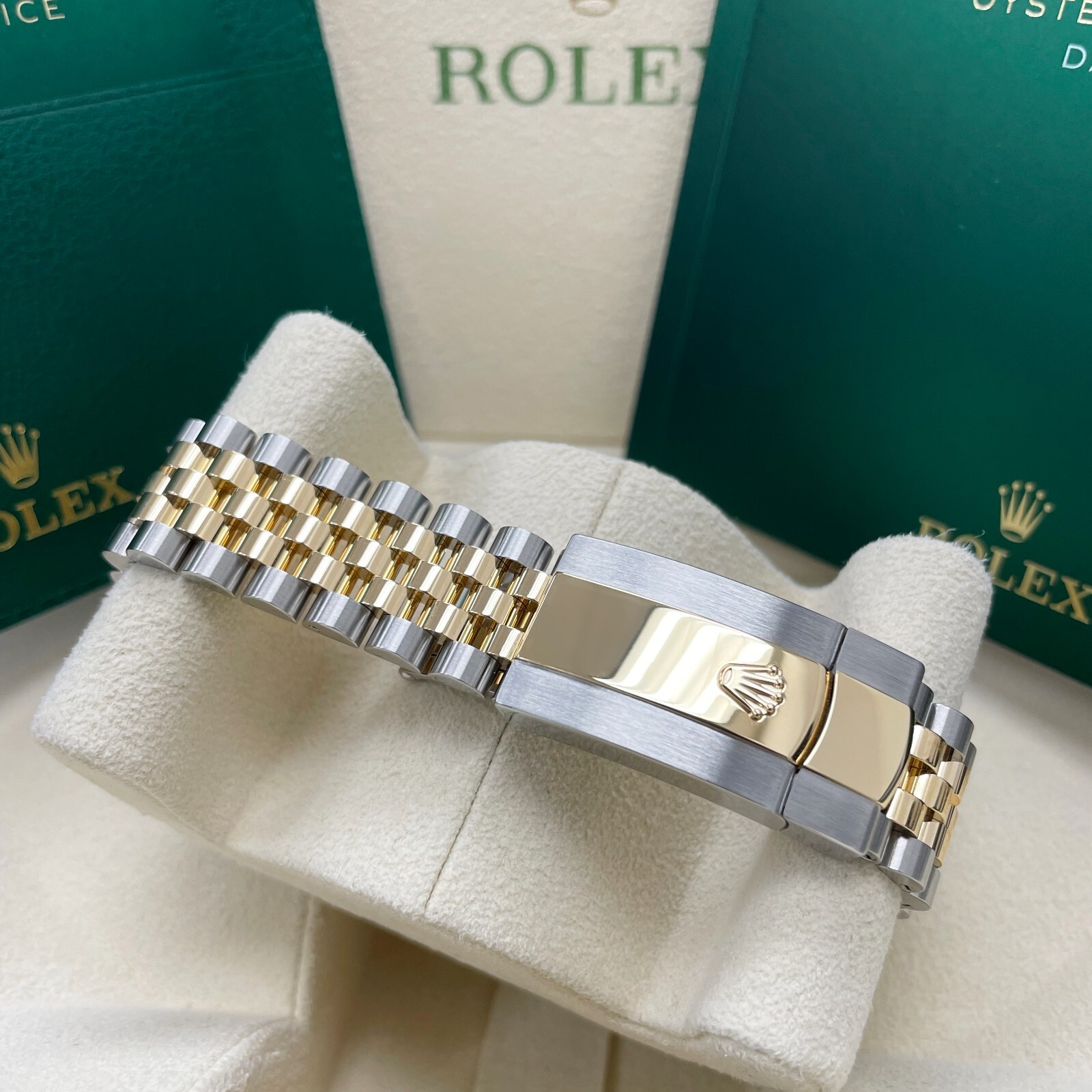 Rolex 126233 Datejust 36mm Two-Tone Yellow Gold Fluted Bezel Wimbledon Dial