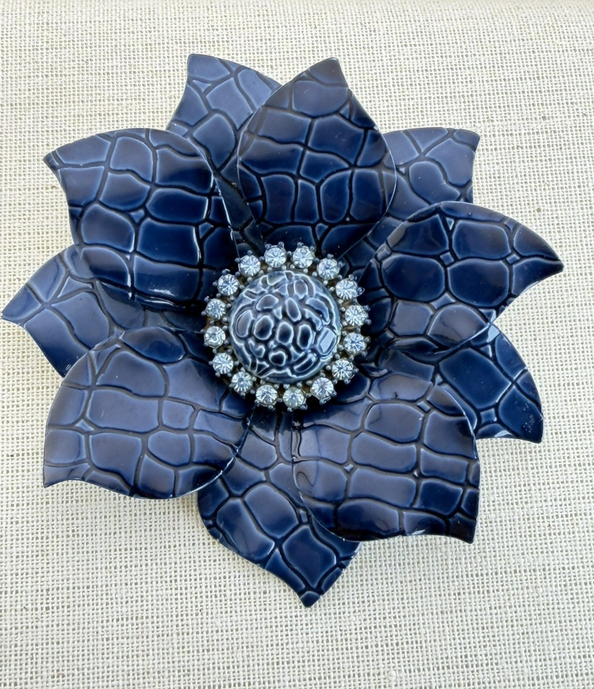 Vintage Blue LARGE Enamel Flower Brooch Pin Mod Pop Art Alligator Look Metal