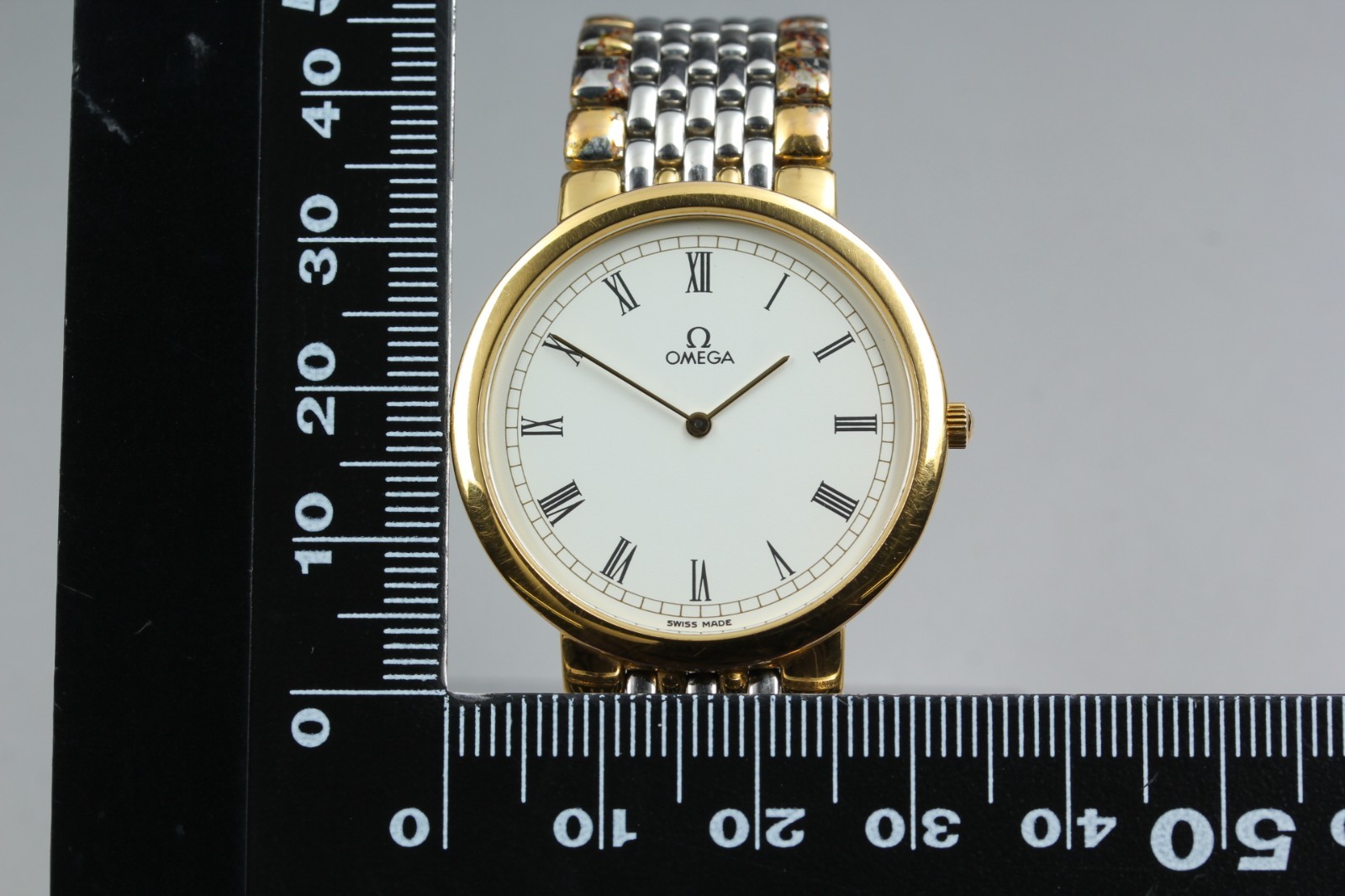 Vintage w/ Box Omega De Ville Cal.1378 Gold White Roman Quartz Men Watch JAPAN