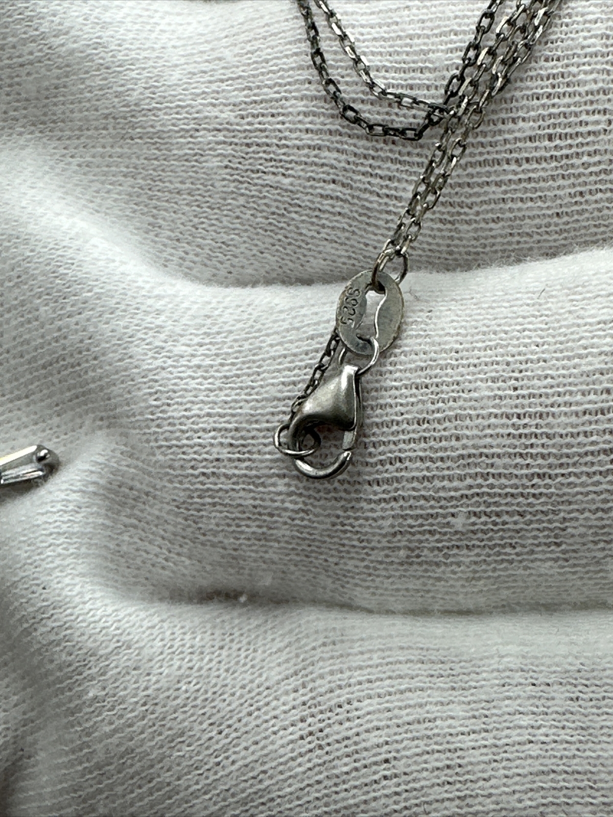 Vintage Sterling Silver .925 crystal cross Necklace #377