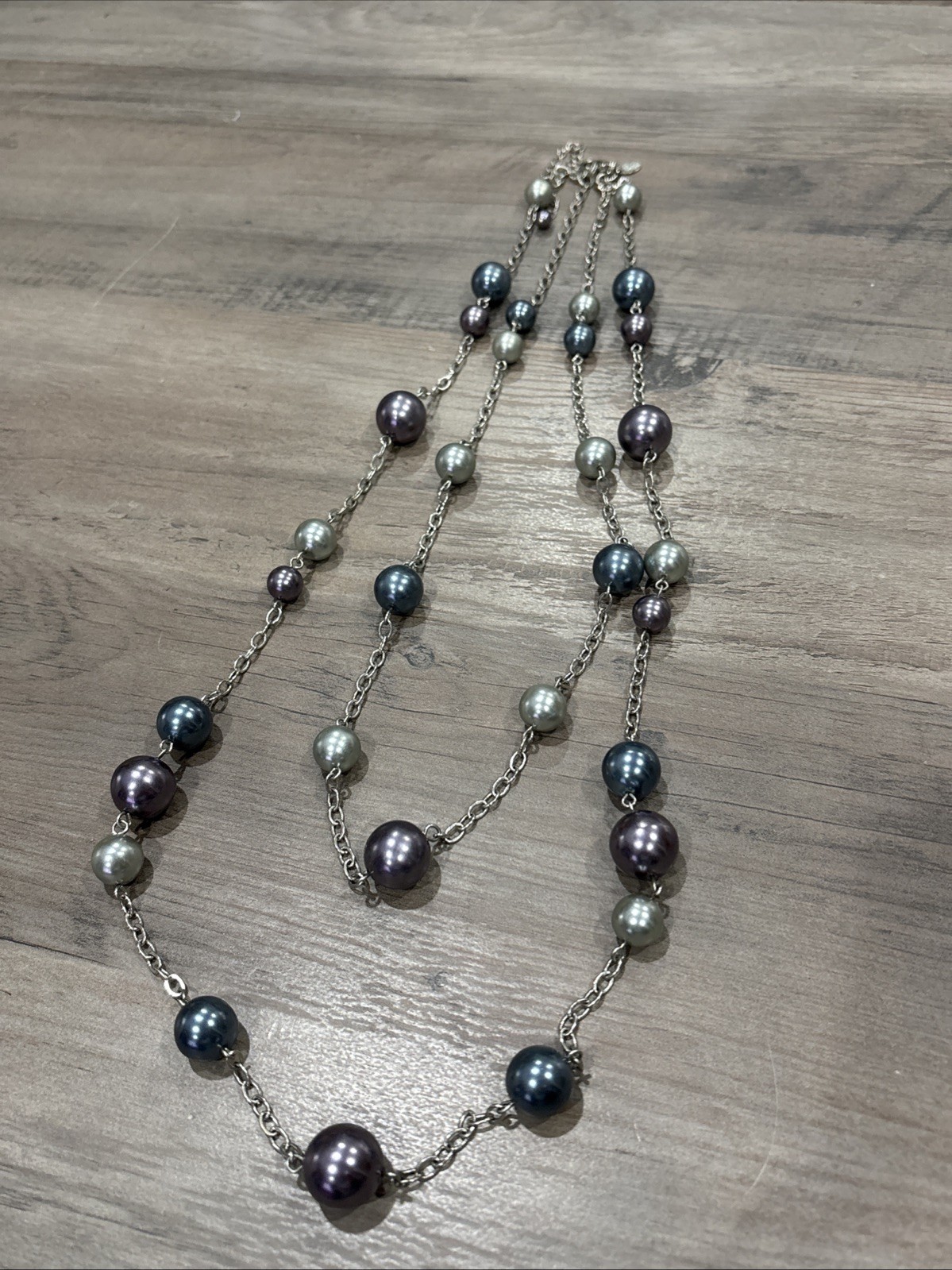 NECKLACE Lia Sophia Shades of Blue/ Purple/Silver Round Beads on Silver Chain