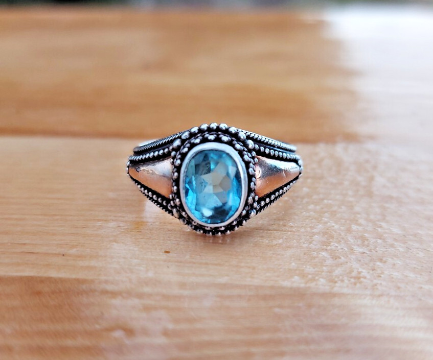 Blue Topaz .925 Sterling Silver & 18k Ring – US Size 7.5 – 4.90 grams