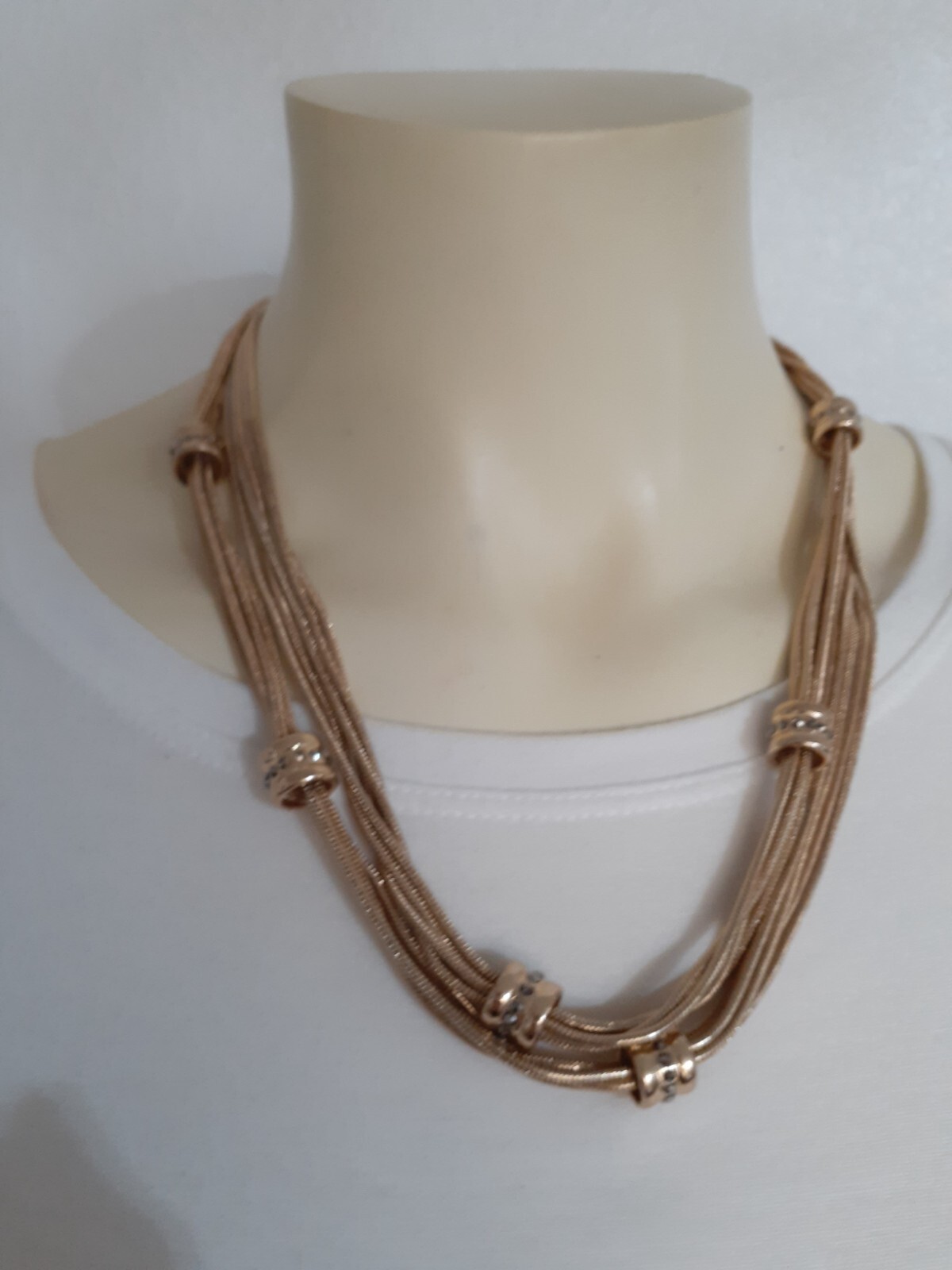 CHICO’S women necklace gold tone 24 inch long NWOT excellent condition