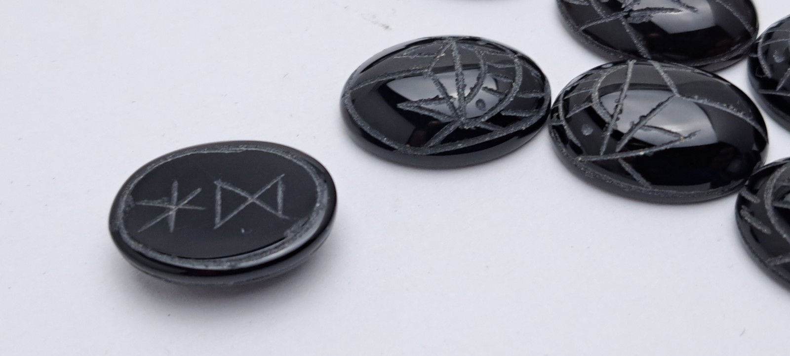 11 pieces Black Oval 16×12 mm Gemstones Unique Design Cabochon Cut