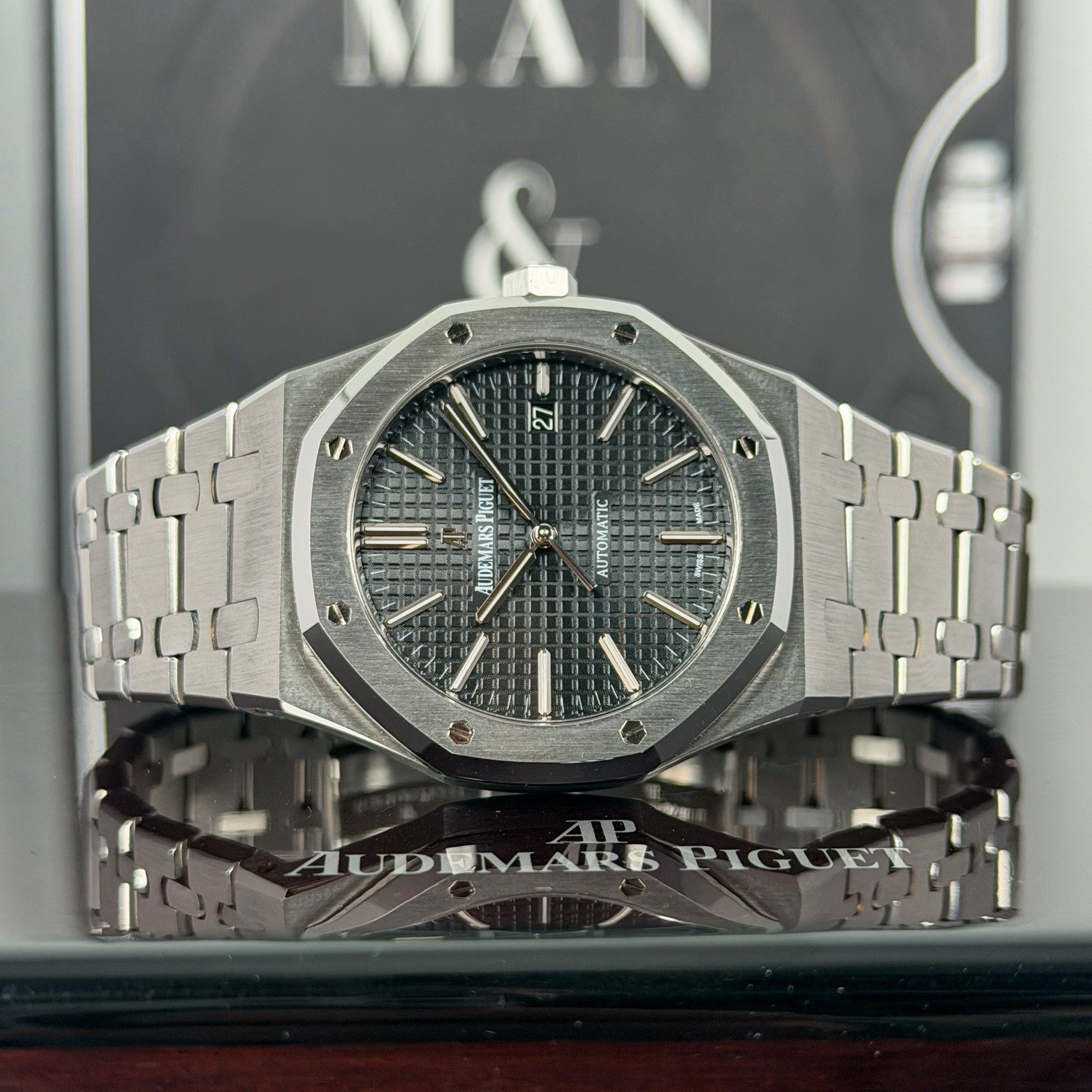 Audemars Piguet Royal Oak Men’s Black Watch – 15400ST Full Set All Links