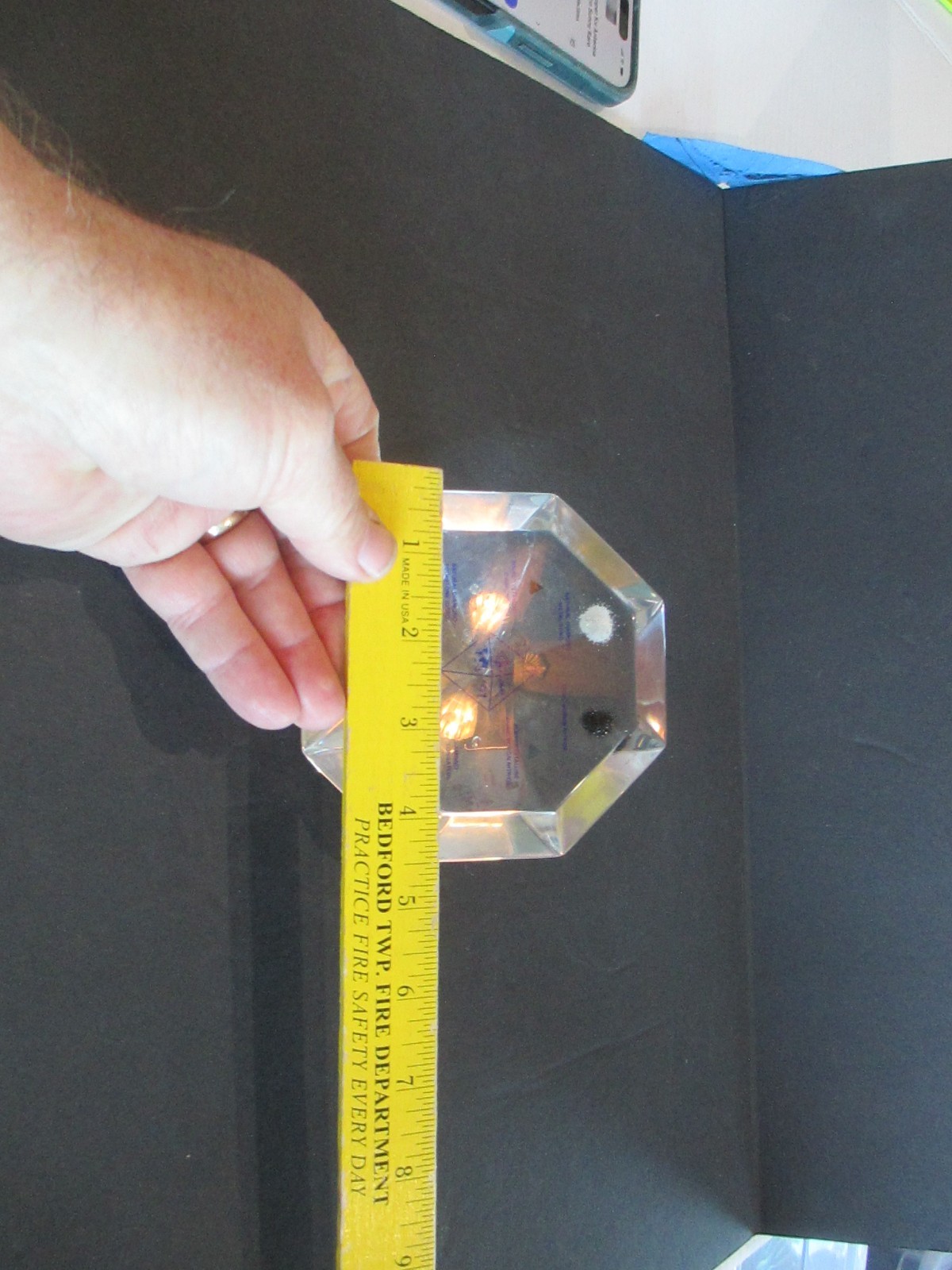 Vtg LARGE 4 1/2″ Diameter Diamond Faceted Counter top Store Display Jewelry C39