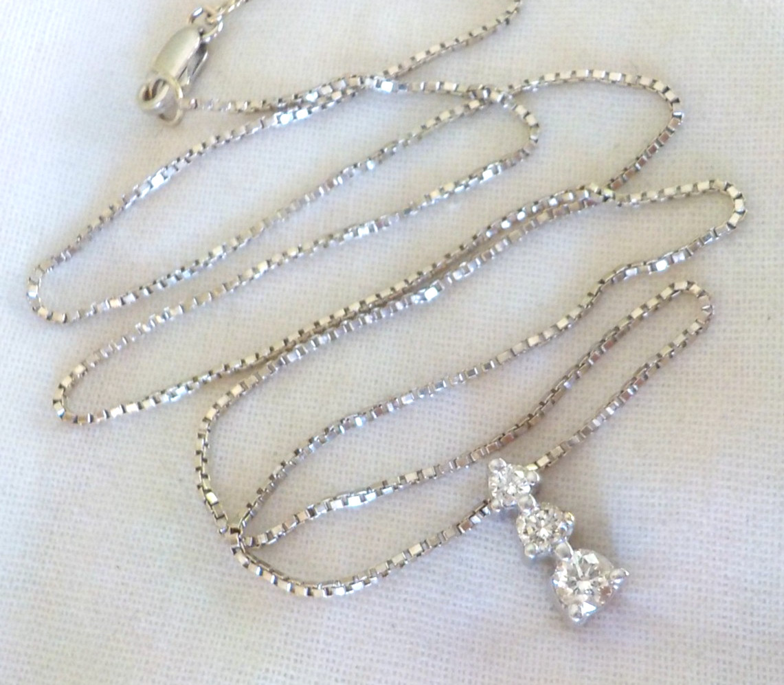 Petite 14K White Gold Three Stone Diamond Necklace – 2.70 gms, 15 in, 0.17 ctw
