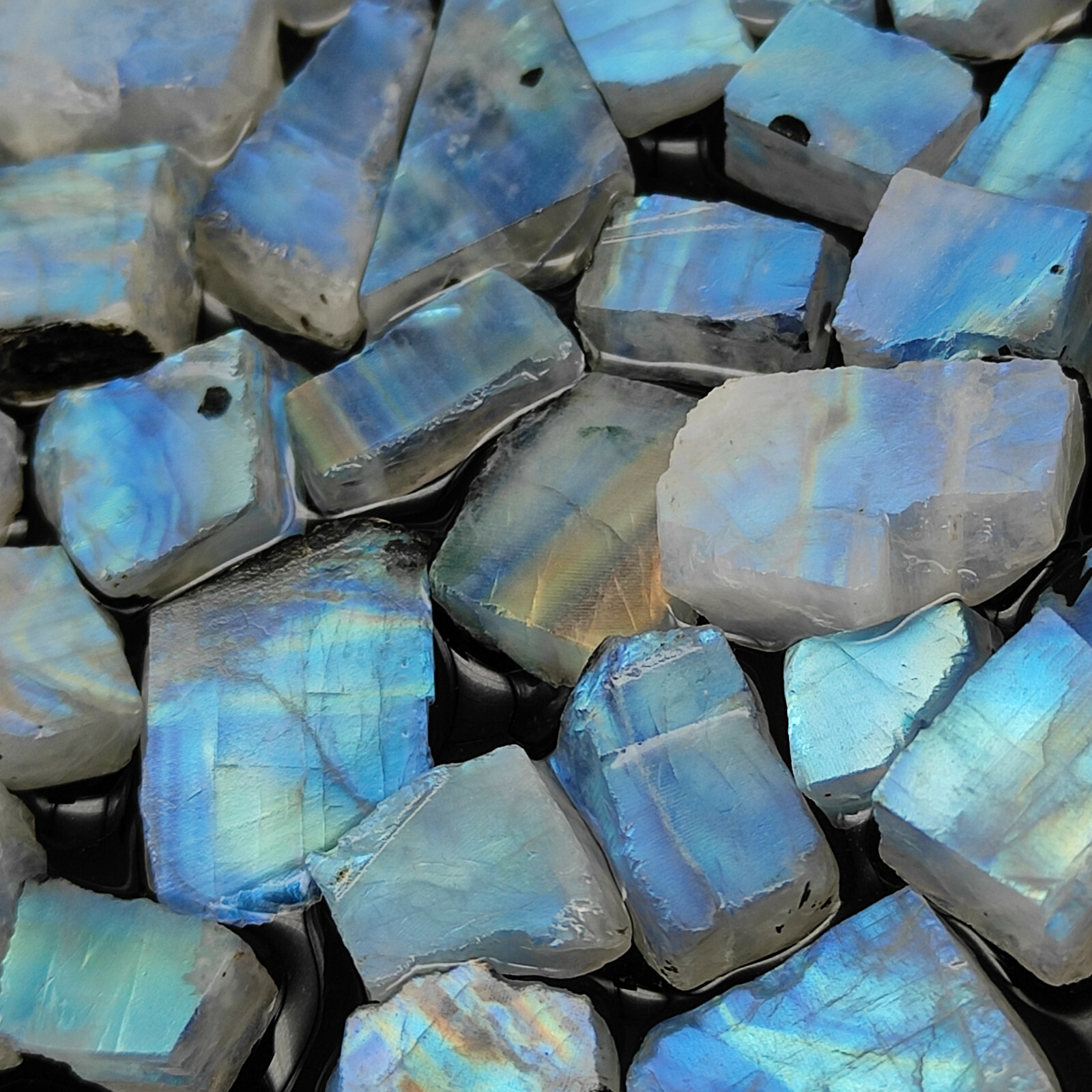 Wholesale Blue Fire Moonstone Slices Rough Rainbow Moonstone Rough Gemstone MV30