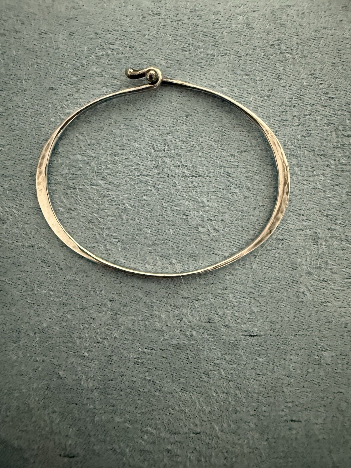 JAMES AVERY Sterling Silver 925 Hammered Hook On Bracelet 6.5″