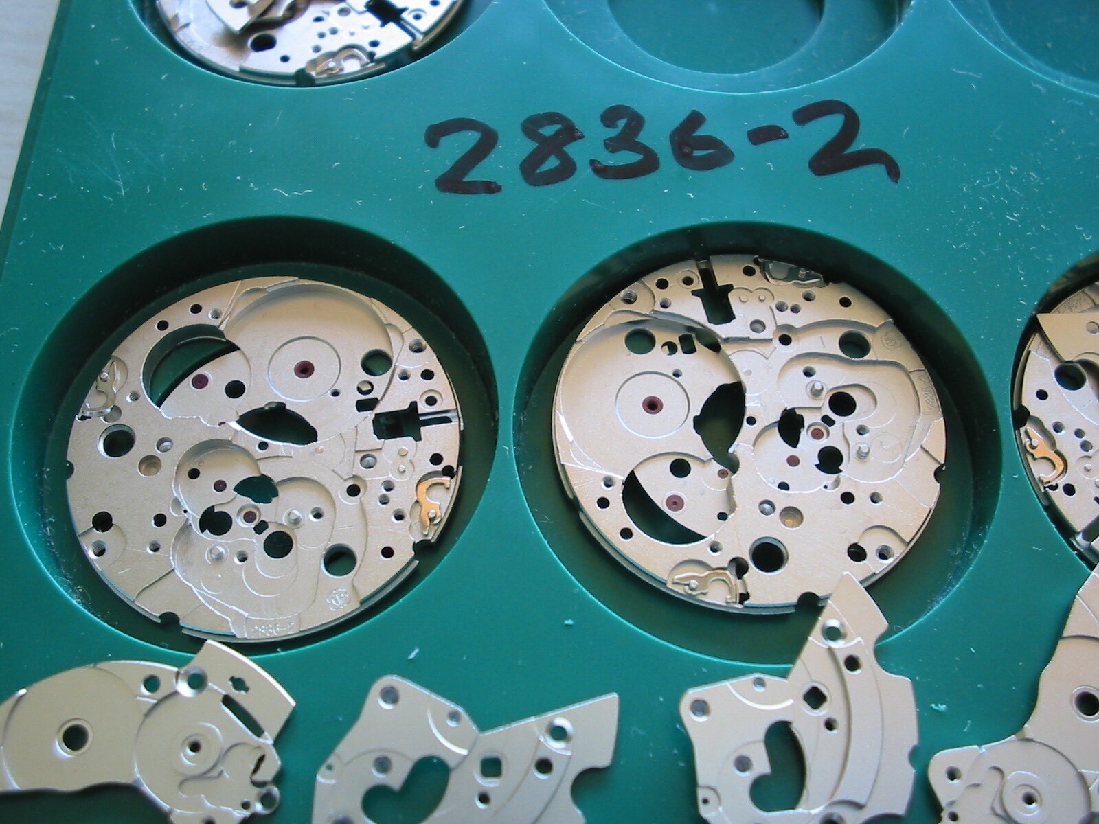 ETA 2836-2, new original main plate #100 in yellow or white, your choice